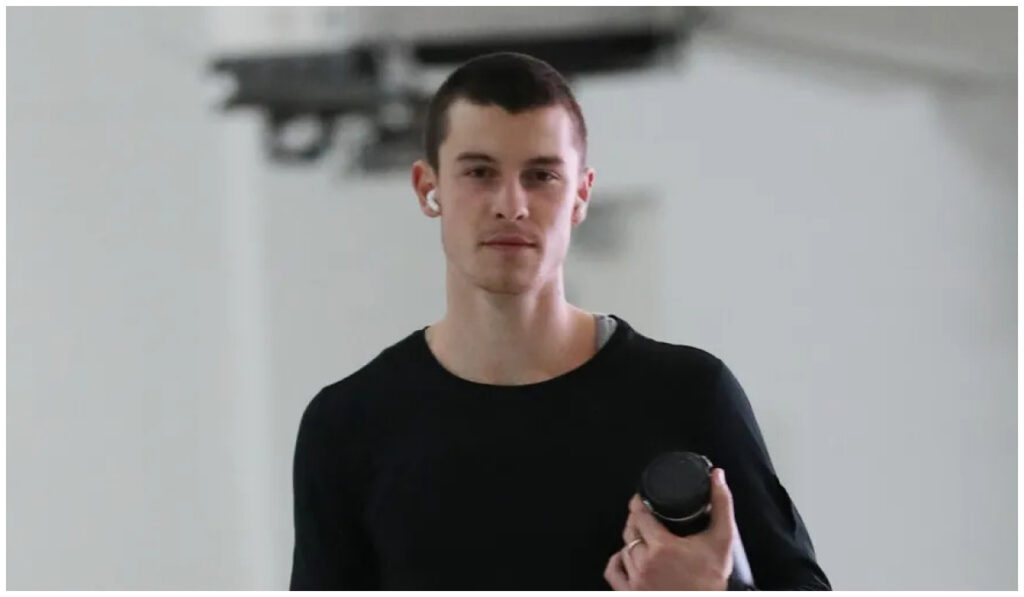 Shawn mendes cabelo raspado