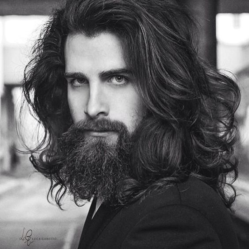cabelo masculino grande