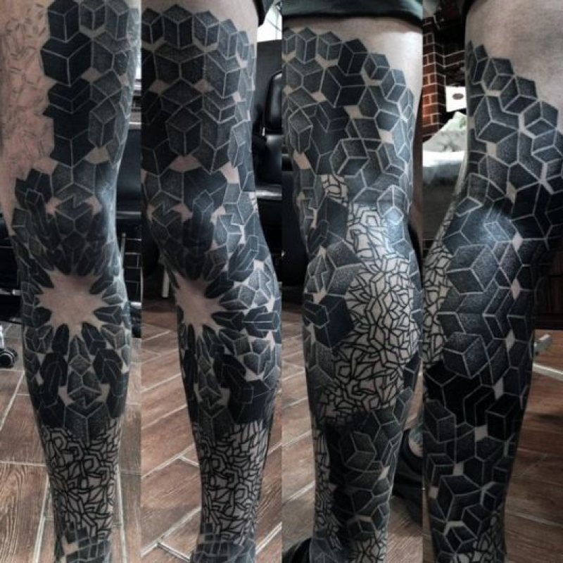 Tatuagem geometrica masculina 