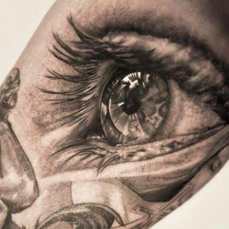 Tatuagem realismo masculina