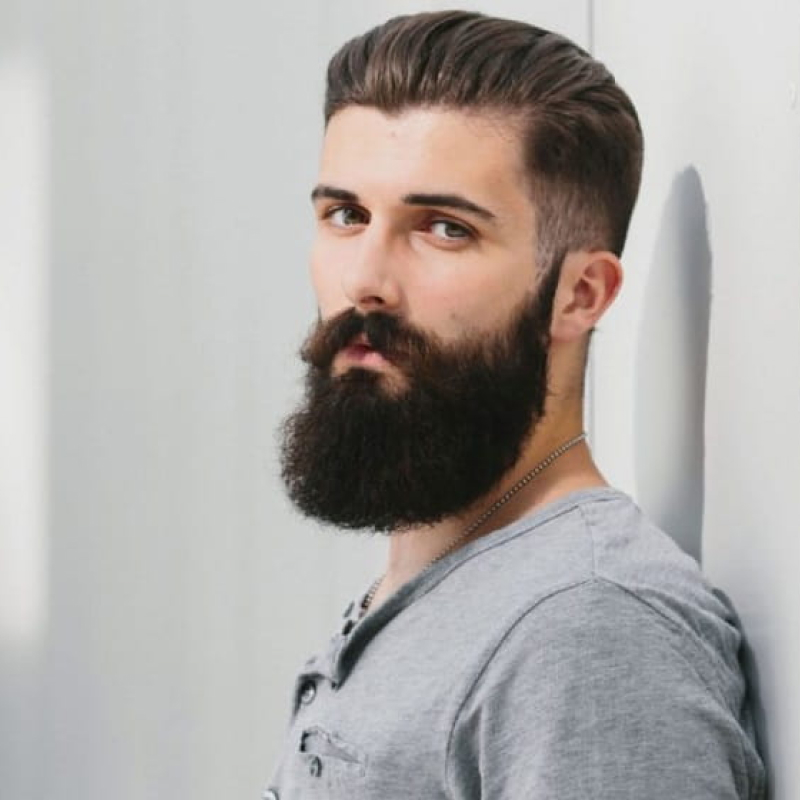 Nós da Masculino separamos algumas barbas para valorizar o rosto