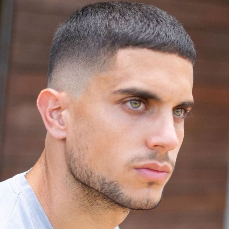 cabelo raspado