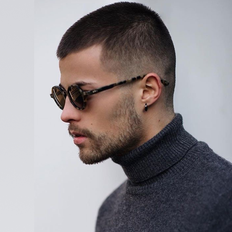 corte de cabelo masculino raspado