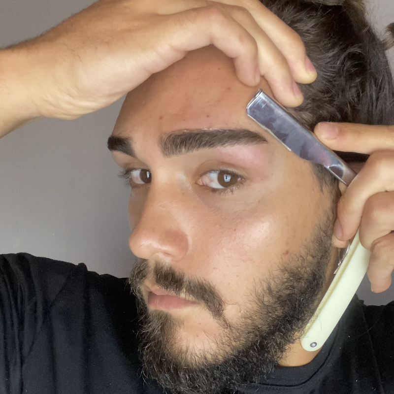 sobrancelha masculina 