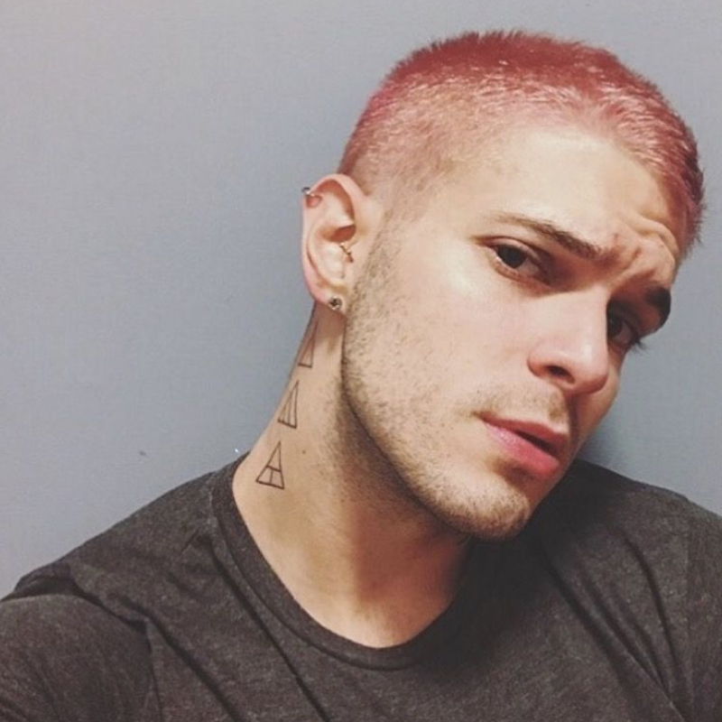 cabelo masculino rosa