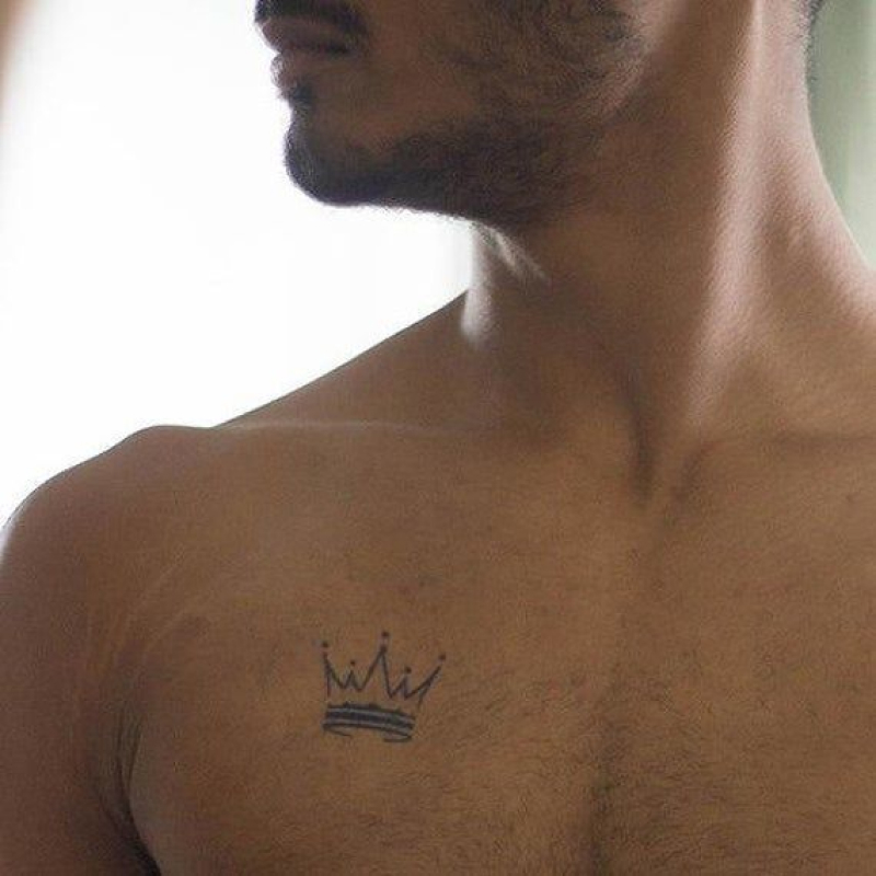 tatuagem masculina no peito