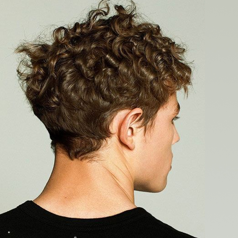 cabelo cacheado masculino 