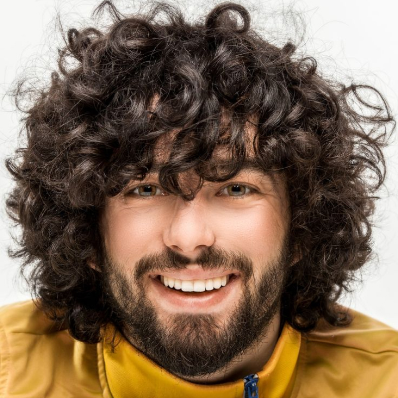 cabelo cacheado masculino 