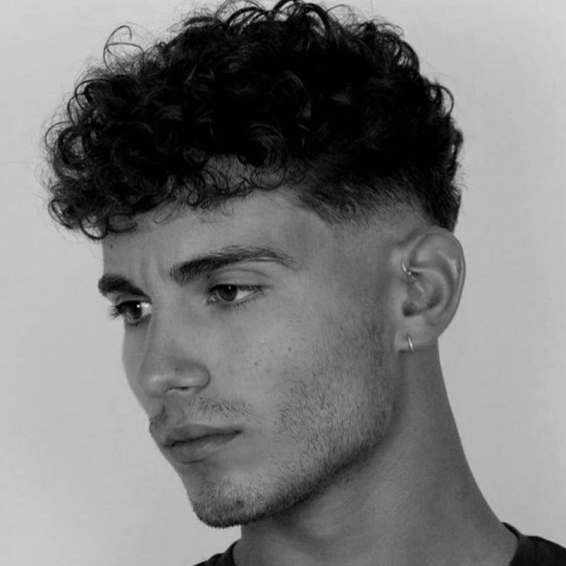 cabelo cacheado masculino 