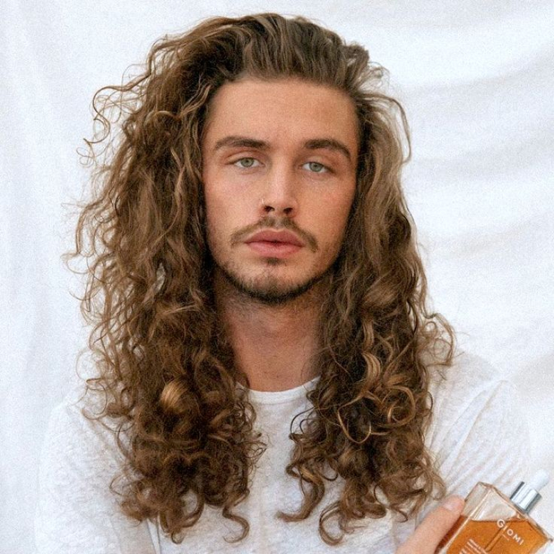 cabelo longo masculino