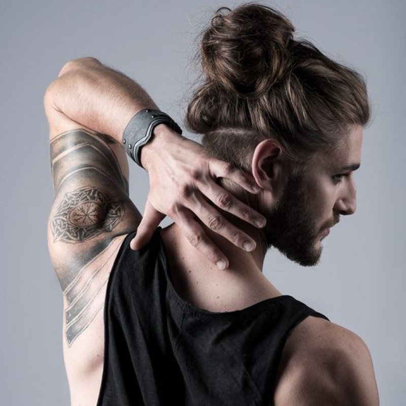 cabelo grande masculino 