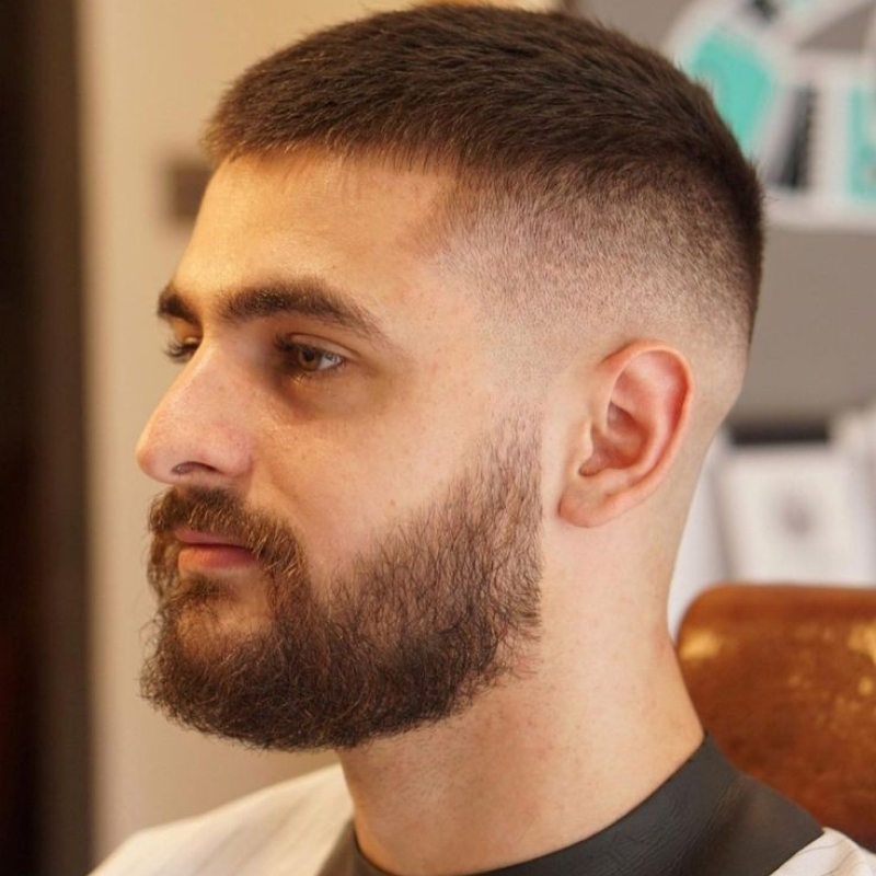 tendência de corte de cabelo masculino 2025