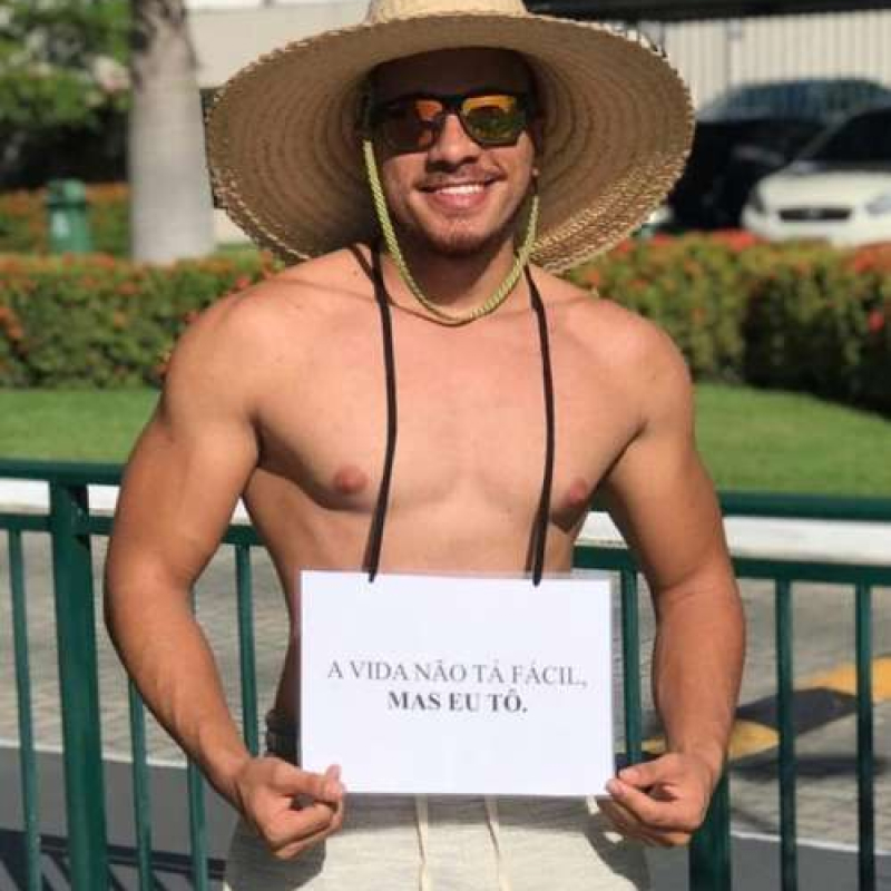 Fantasia Carnaval Masculina com plaquinha