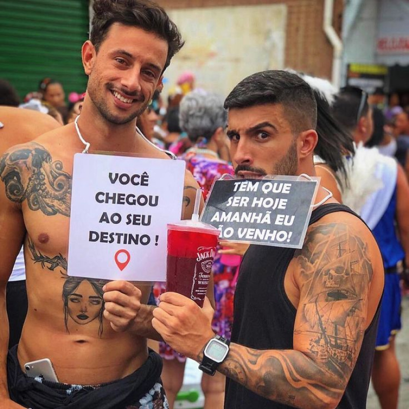 Fantasia Carnaval Masculina com plaquinha