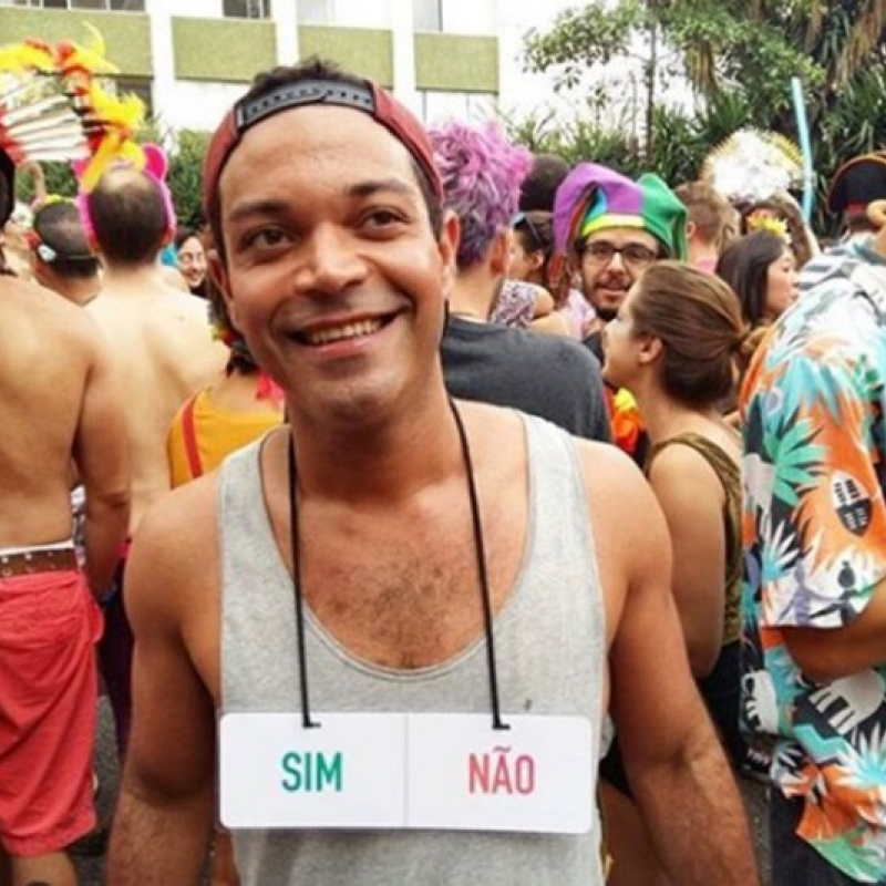 Fantasia Carnaval Masculina com plaquinha
