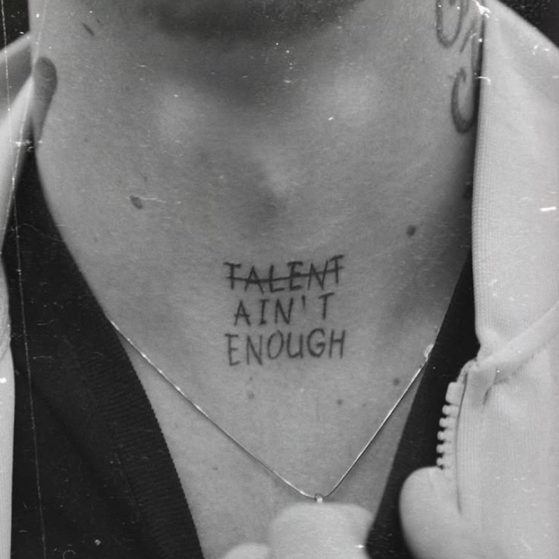 Tatuagem Masculina frase