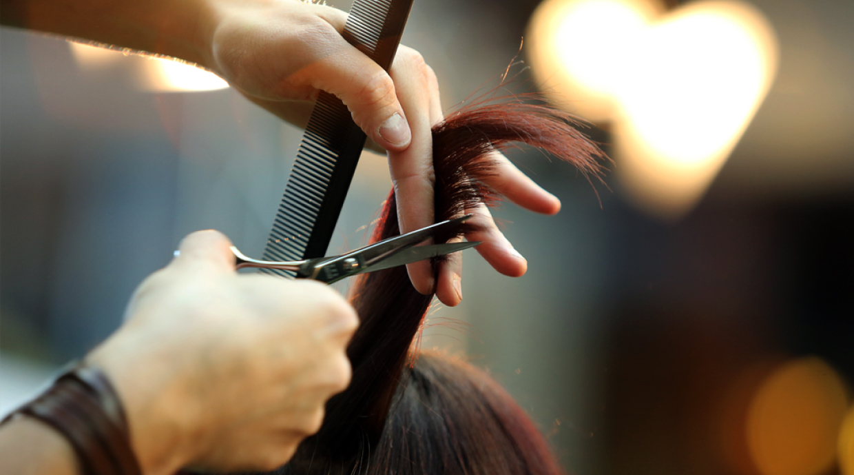 como cortar as pontas do cabelo