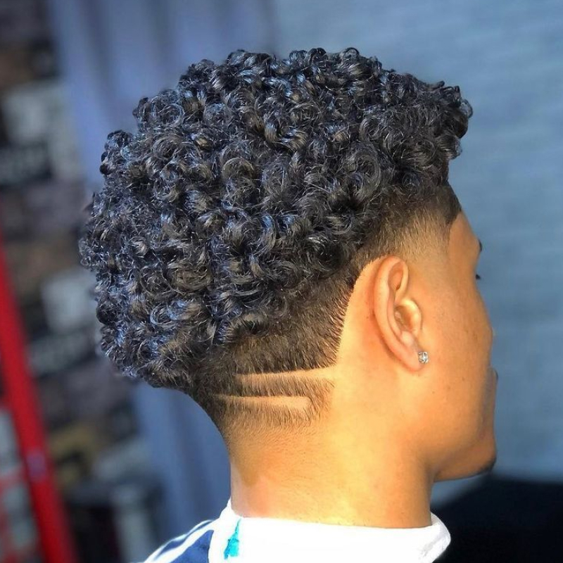 taper fade cacheado