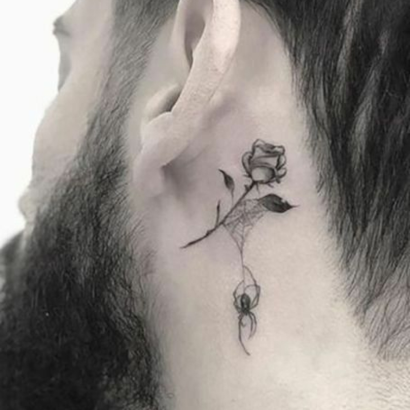 Tatuagem Atrás da Orelha Masculina