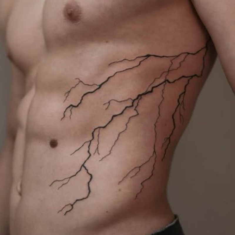 Tatuagem na costela Masculina